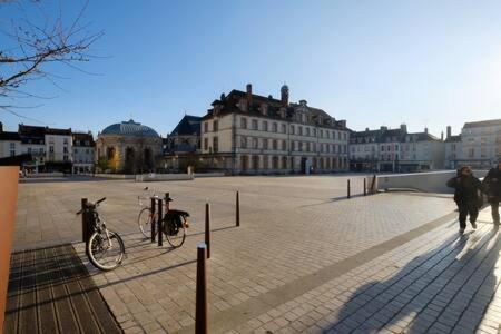 Le Petit France - Hyper Centre De Fontainebleau - Proche Insead Διαμέρισμα Εξωτερικό φωτογραφία